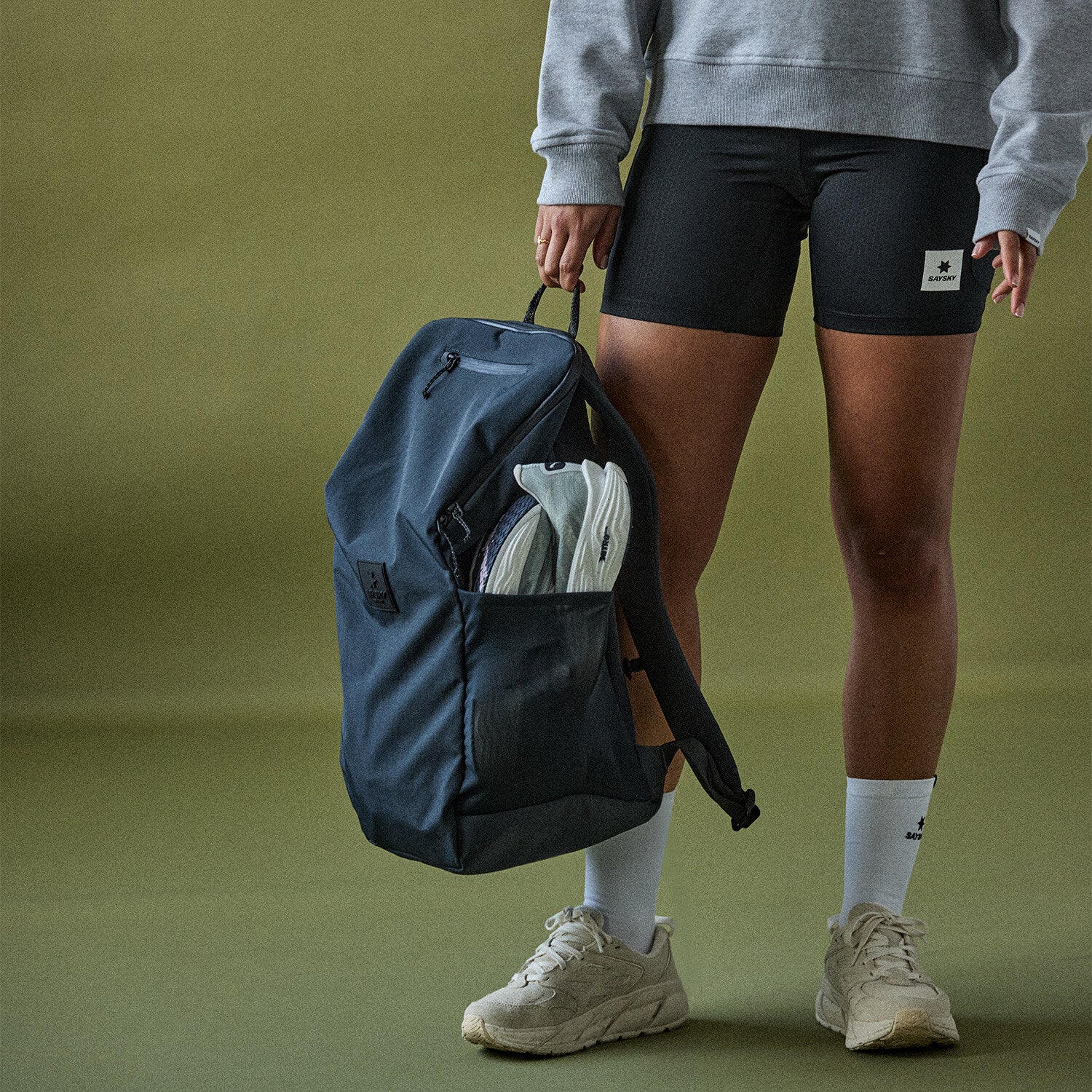 Everyday Backpack 28L - Image 9