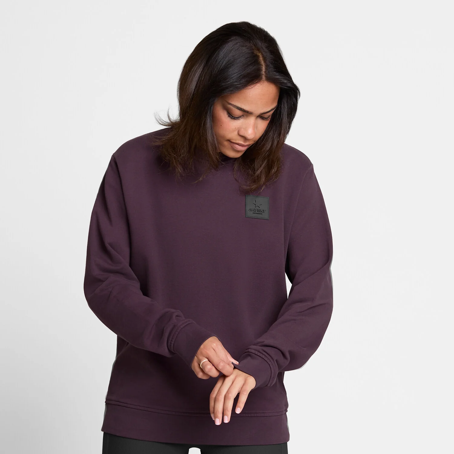W Statement Everyday Crewneck - Image 2
